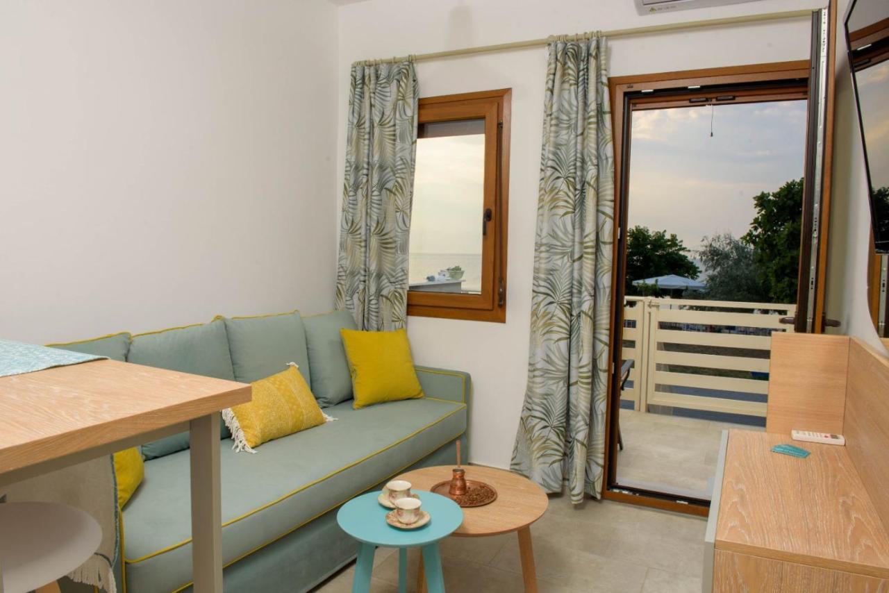 Στ' Ακρογιάλι Apartment Nea Roda Exterior foto