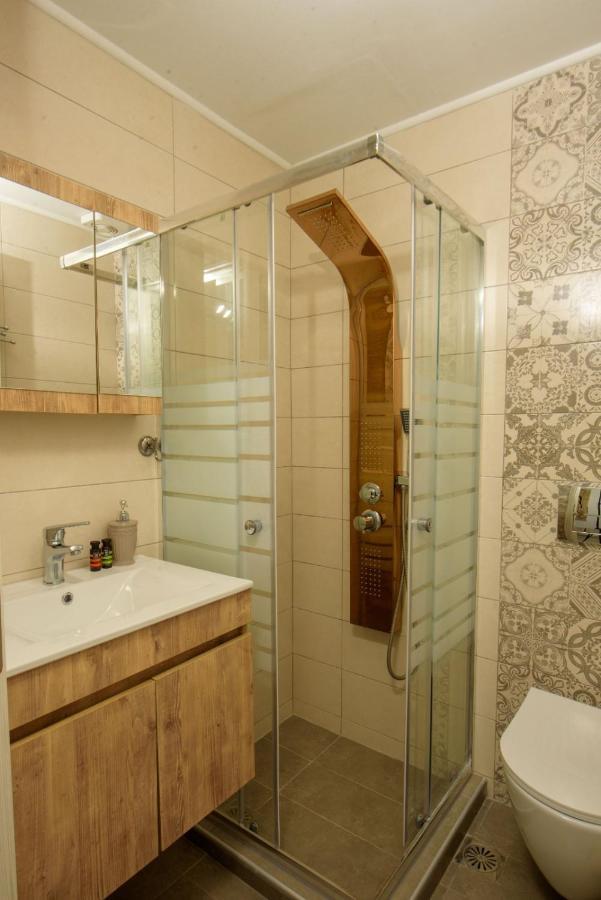 Στ' Ακρογιάλι Apartment Nea Roda Exterior foto